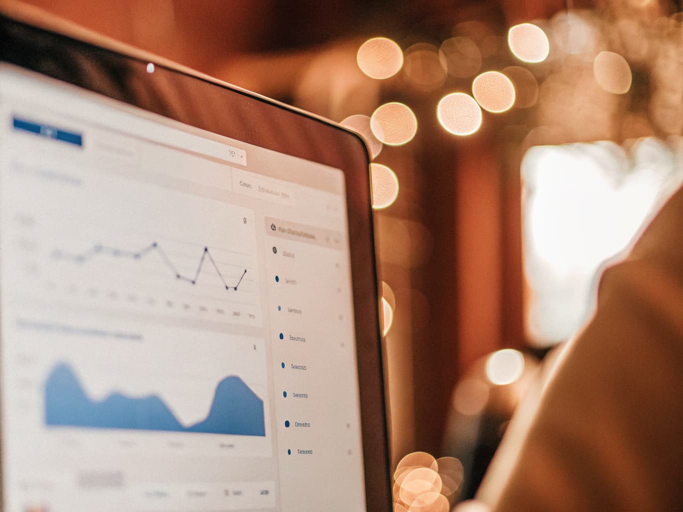 Facebook advertising campaign dashboard showing targeting metrics and ad performance